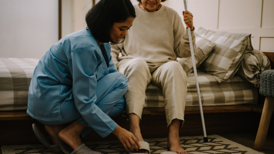 Capacítate Como Cuidador de Ancianos con un Curso Online y Certificación