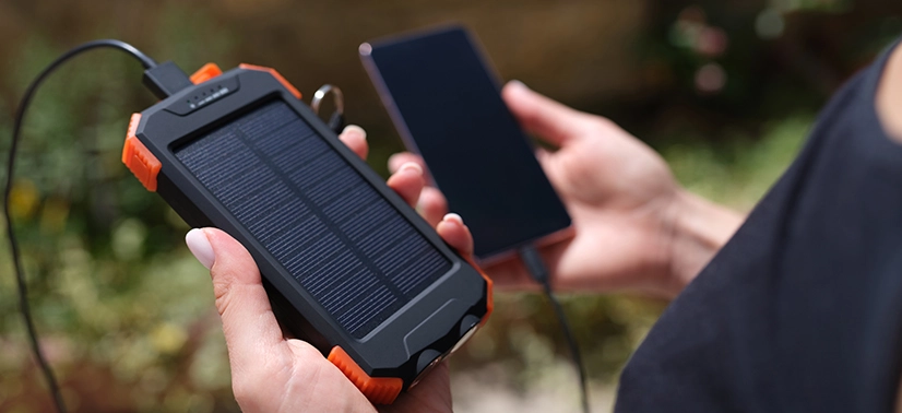 Os melhores aplicativos para carregar celular com energia solar