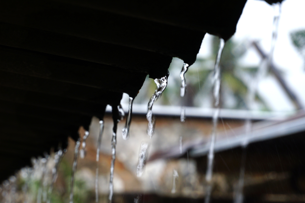 Benefícios e Implementação de Sistemas de Captação de Água da Chuva em Residências Brasileiras