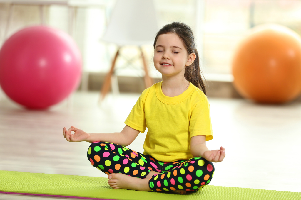 Benefícios do Yoga e Meditação para Crianças no Brasil: Guia Completo