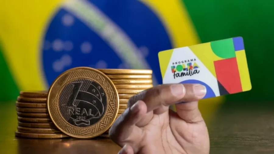 Benefícios do governo que você pode receber mesmo trabalhando e como verificar elegibilidade